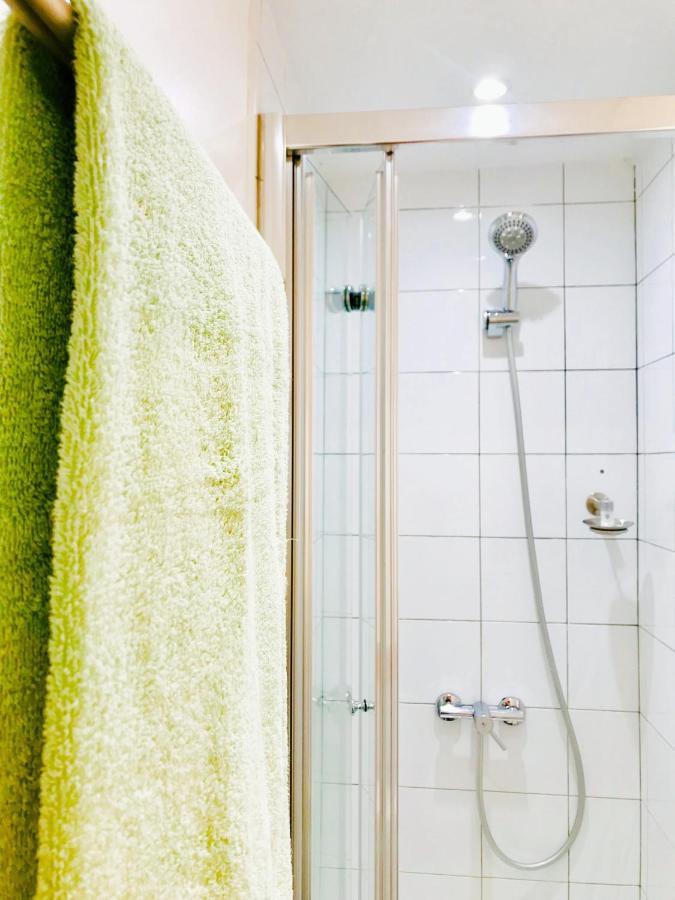 Hostal Santa Ana Colors مدريد المظهر الخارجي الصورة