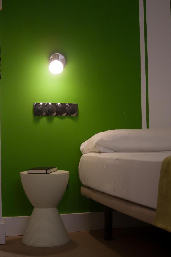 Hostal Santa Ana Colors مدريد المظهر الخارجي الصورة
