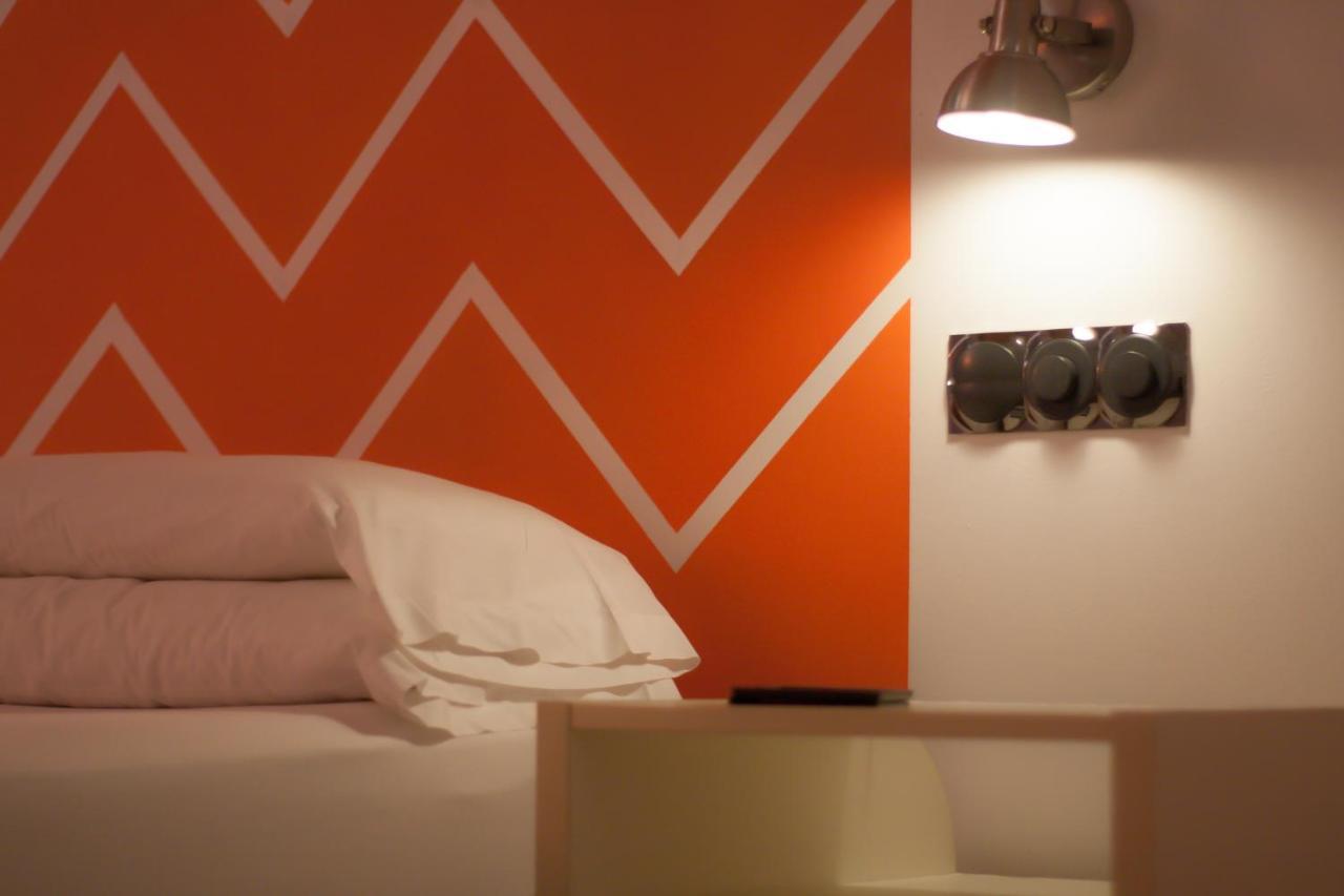 Hostal Santa Ana Colors مدريد المظهر الخارجي الصورة