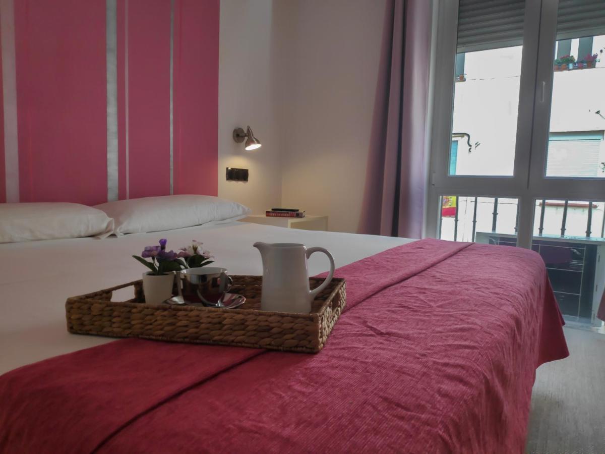 Hostal Santa Ana Colors مدريد المظهر الخارجي الصورة