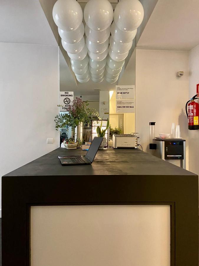 Hostal Santa Ana Colors مدريد المظهر الخارجي الصورة
