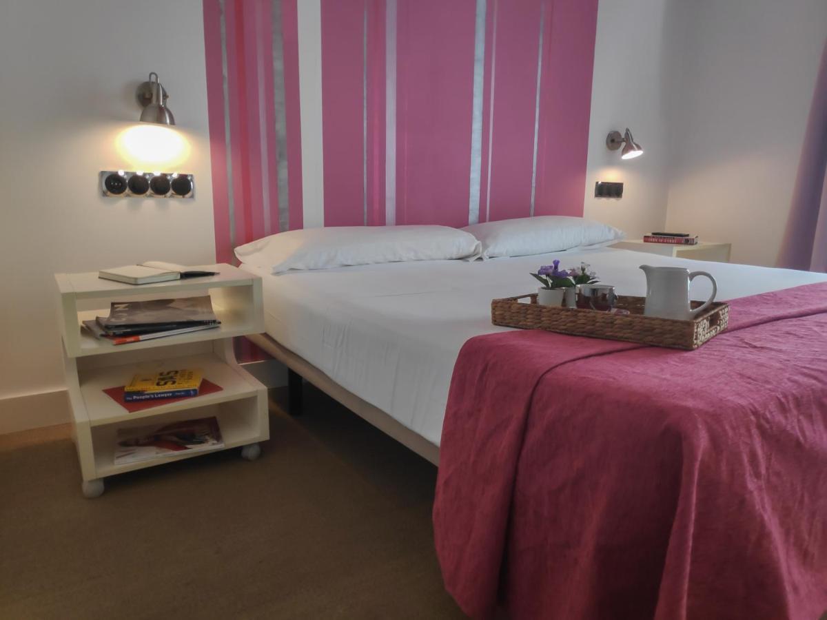 Hostal Santa Ana Colors مدريد المظهر الخارجي الصورة