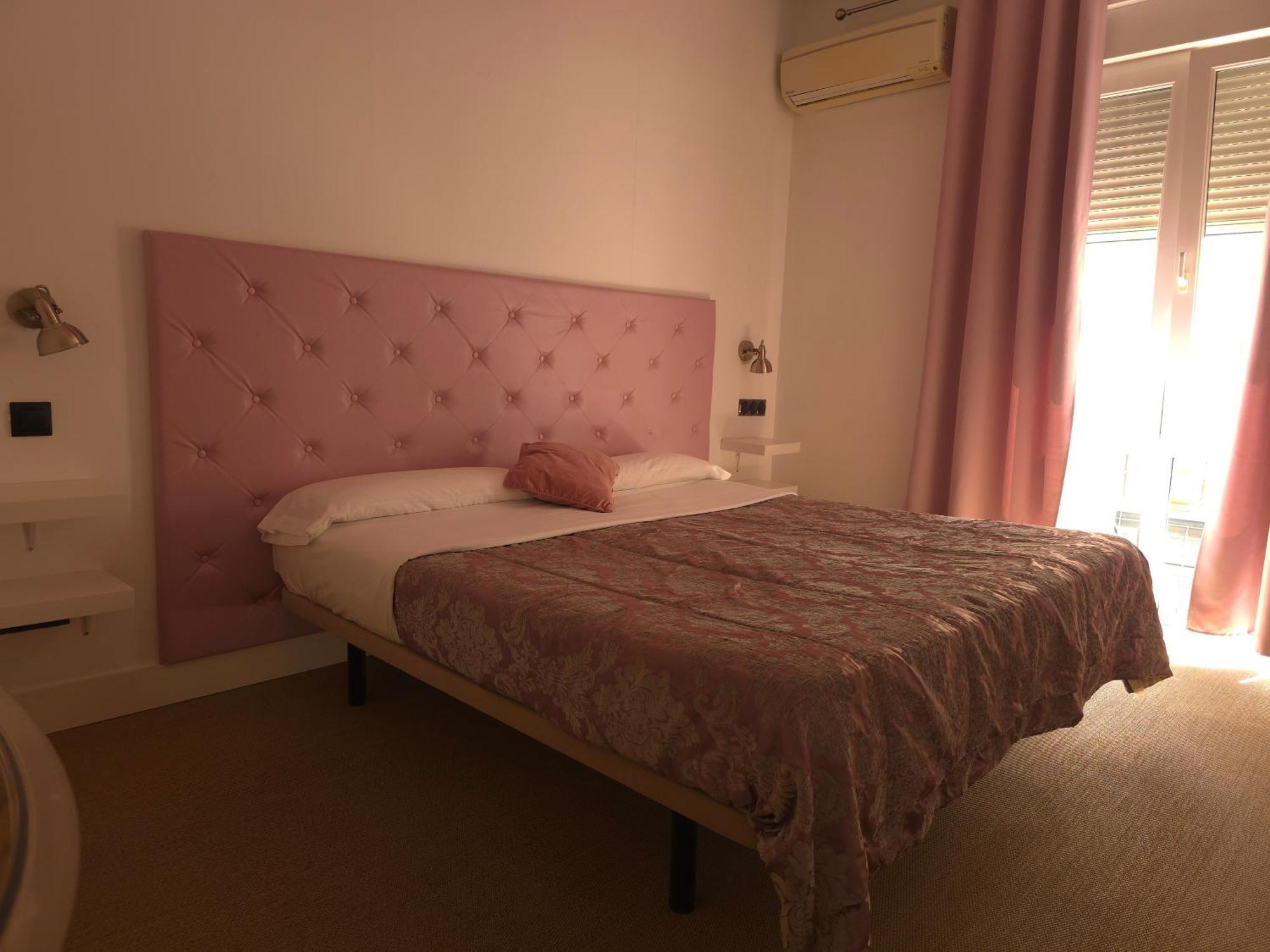 Hostal Santa Ana Colors مدريد المظهر الخارجي الصورة