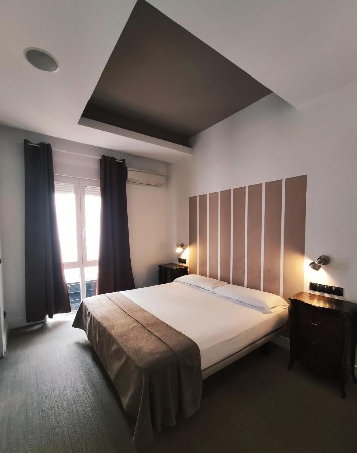 Hostal Santa Ana Colors مدريد المظهر الخارجي الصورة
