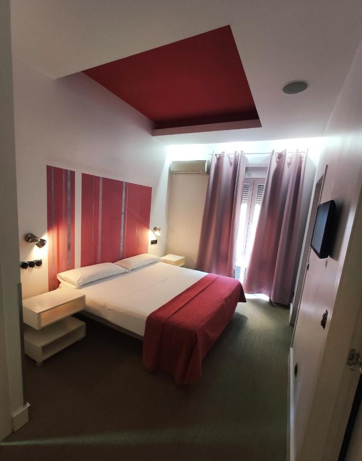 Hostal Santa Ana Colors مدريد المظهر الخارجي الصورة