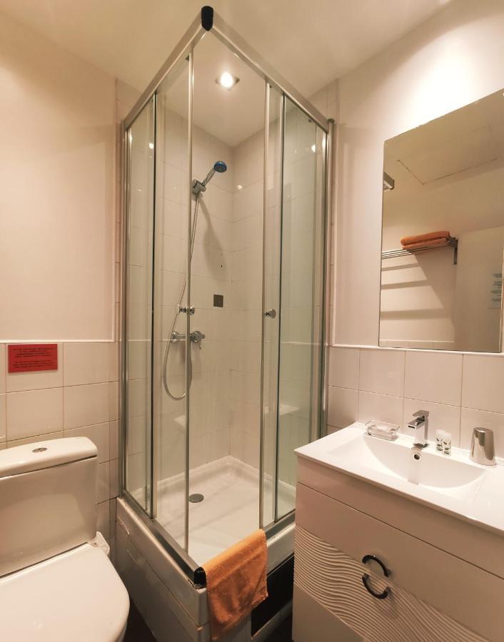 Hostal Santa Ana Colors مدريد المظهر الخارجي الصورة
