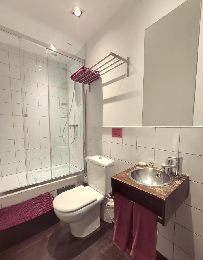 Hostal Santa Ana Colors مدريد المظهر الخارجي الصورة
